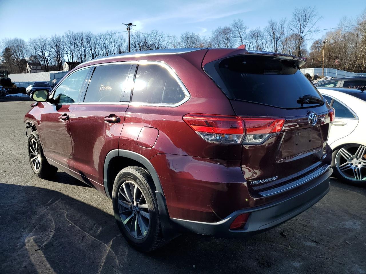 2018 TOYOTA HIGHLANDER - Фото 2
