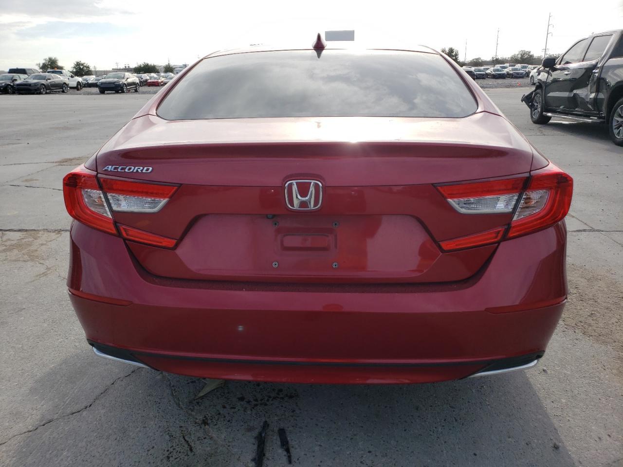 2018 HONDA ACCORD LX - Фото 6