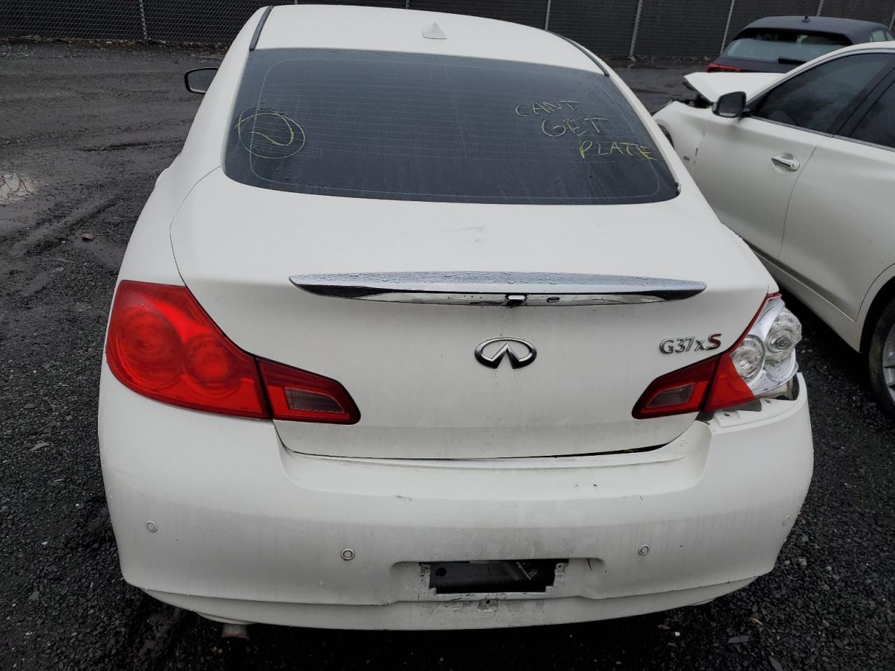 2011 INFINITI G37 - Image 6