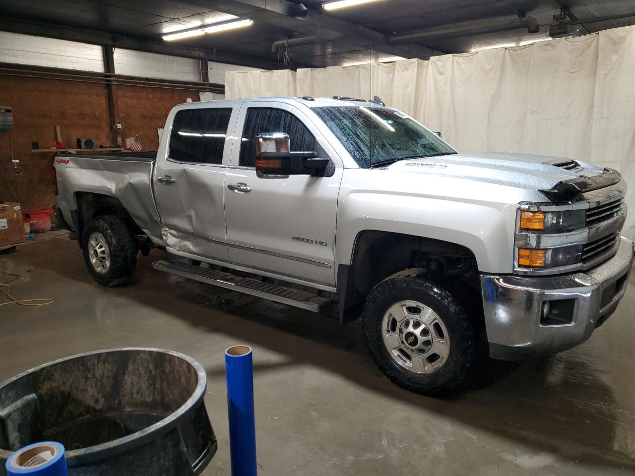 2019 CHEVROLET SILVERADO - Фото 4