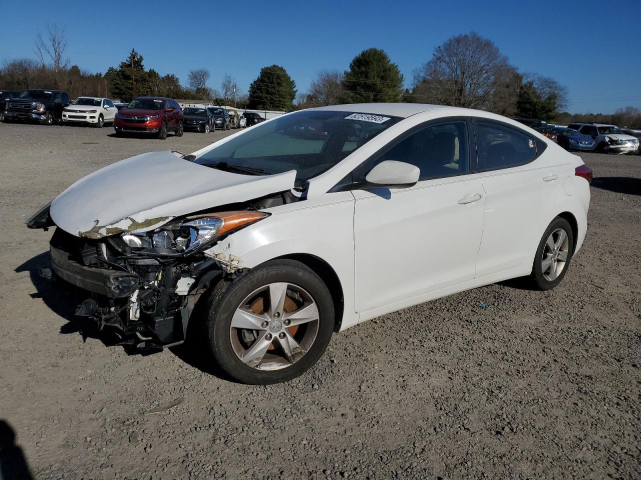 2013 HYUNDAI ELANTRA GL