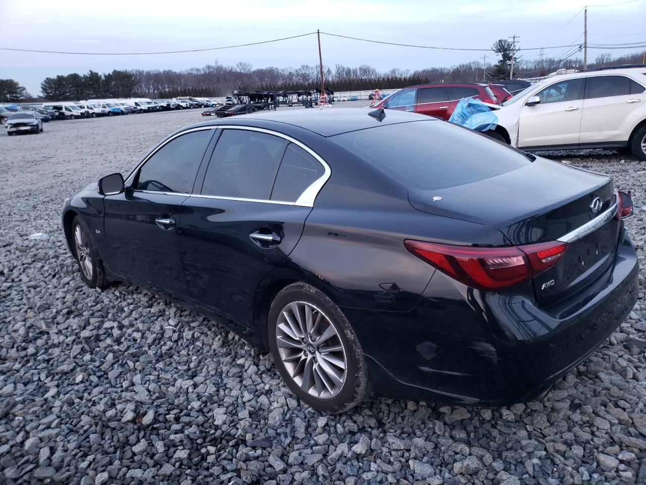 2018 INFINITI Q50 LUXE - Фото 2