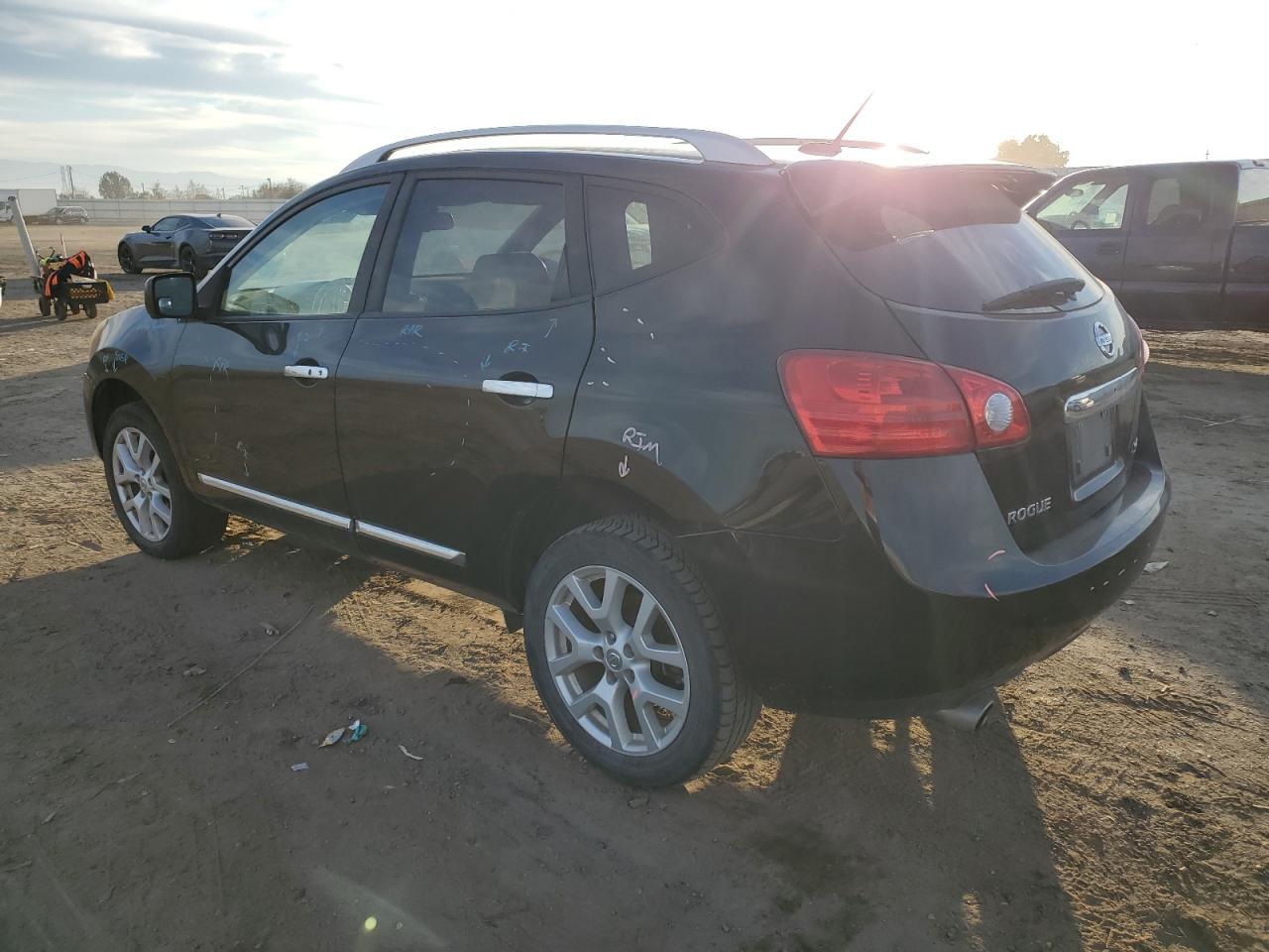2013 NISSAN ROGUE S - Image 2