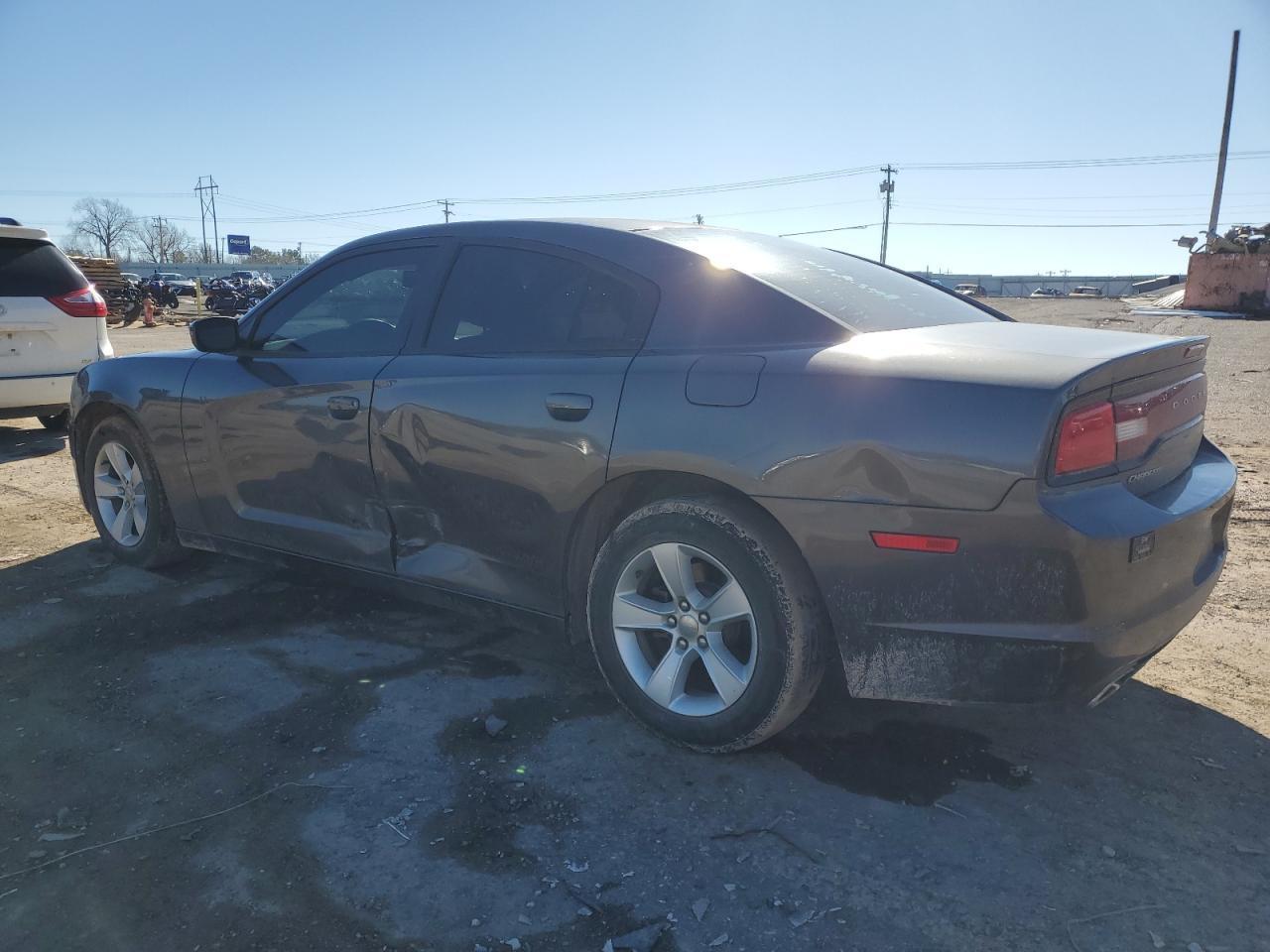 2014 DODGE CHARGER SE - Image 2