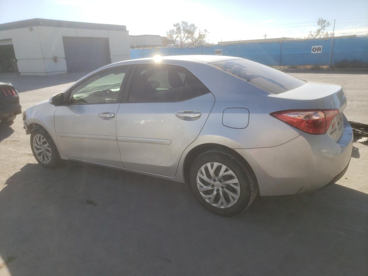 2018 TOYOTA COROLLA L - Фото 2