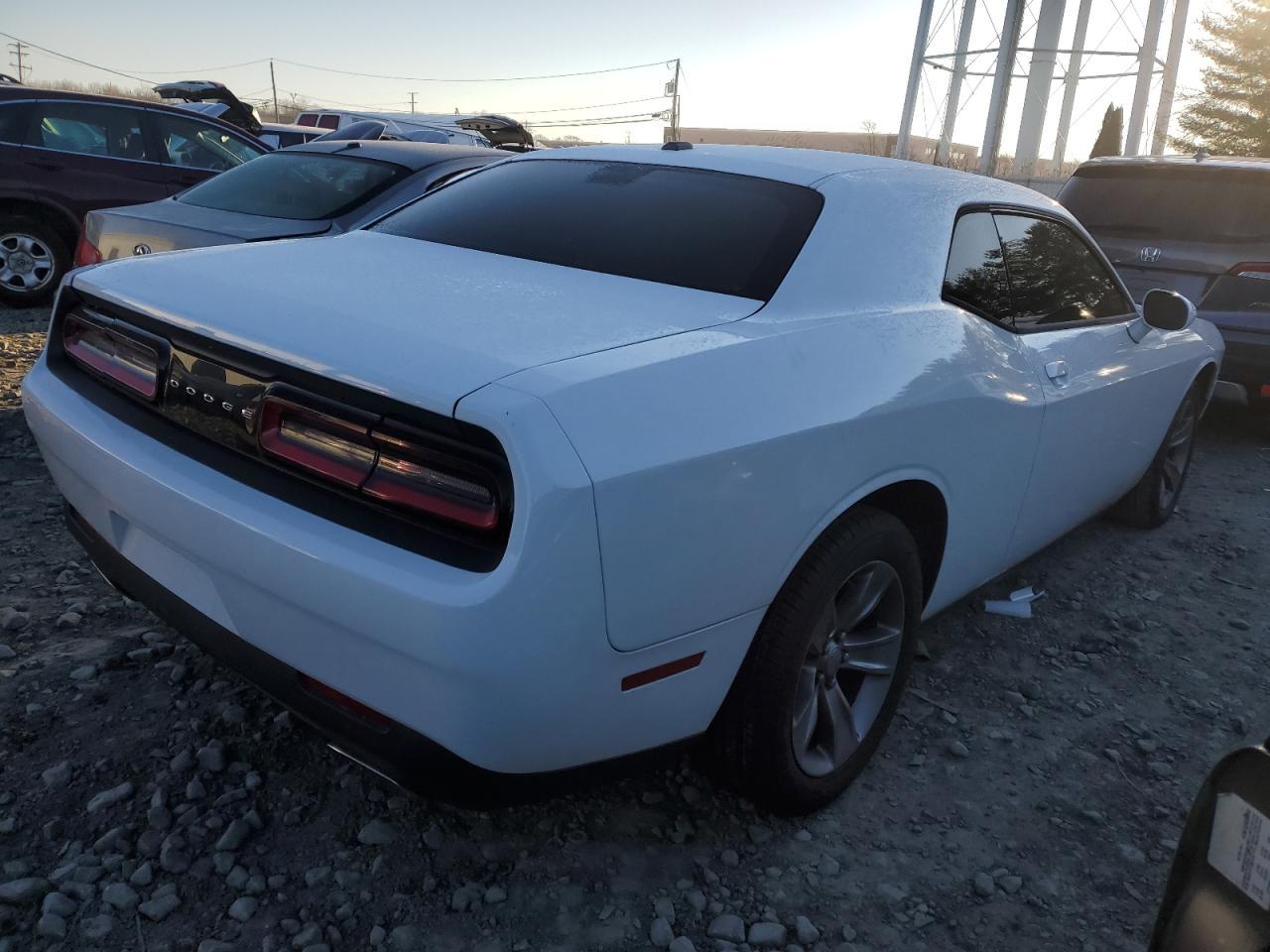 2015 DODGE CHALLENGER - Image 3