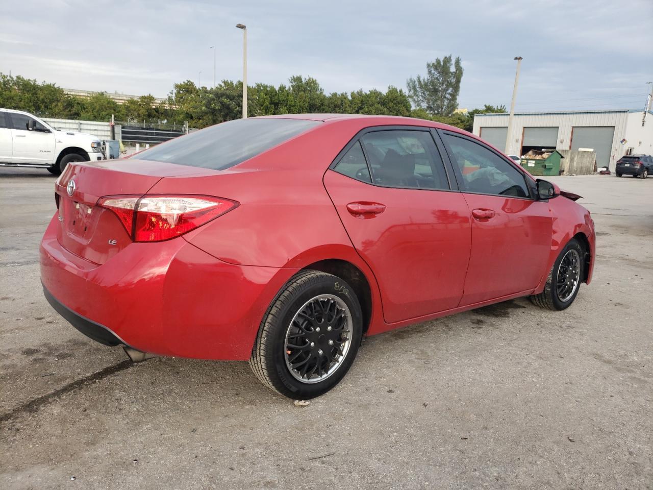 2018 TOYOTA COROLLA L - Фото 3