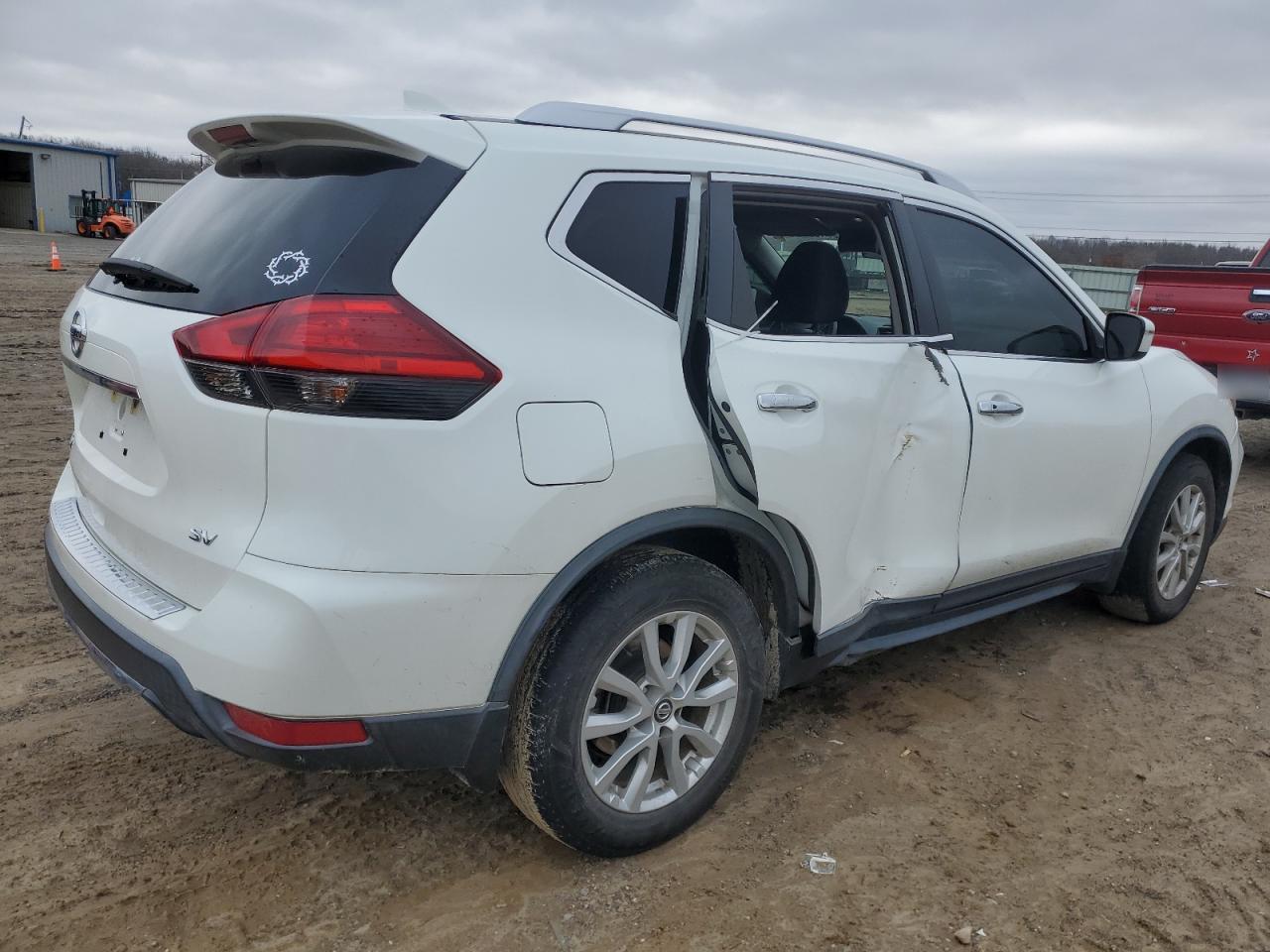 2017 NISSAN ROGUE S - Фото 3