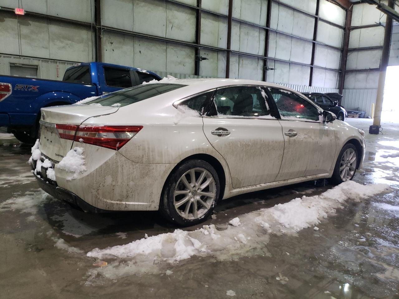 2015 TOYOTA AVALON XLE - Image 3