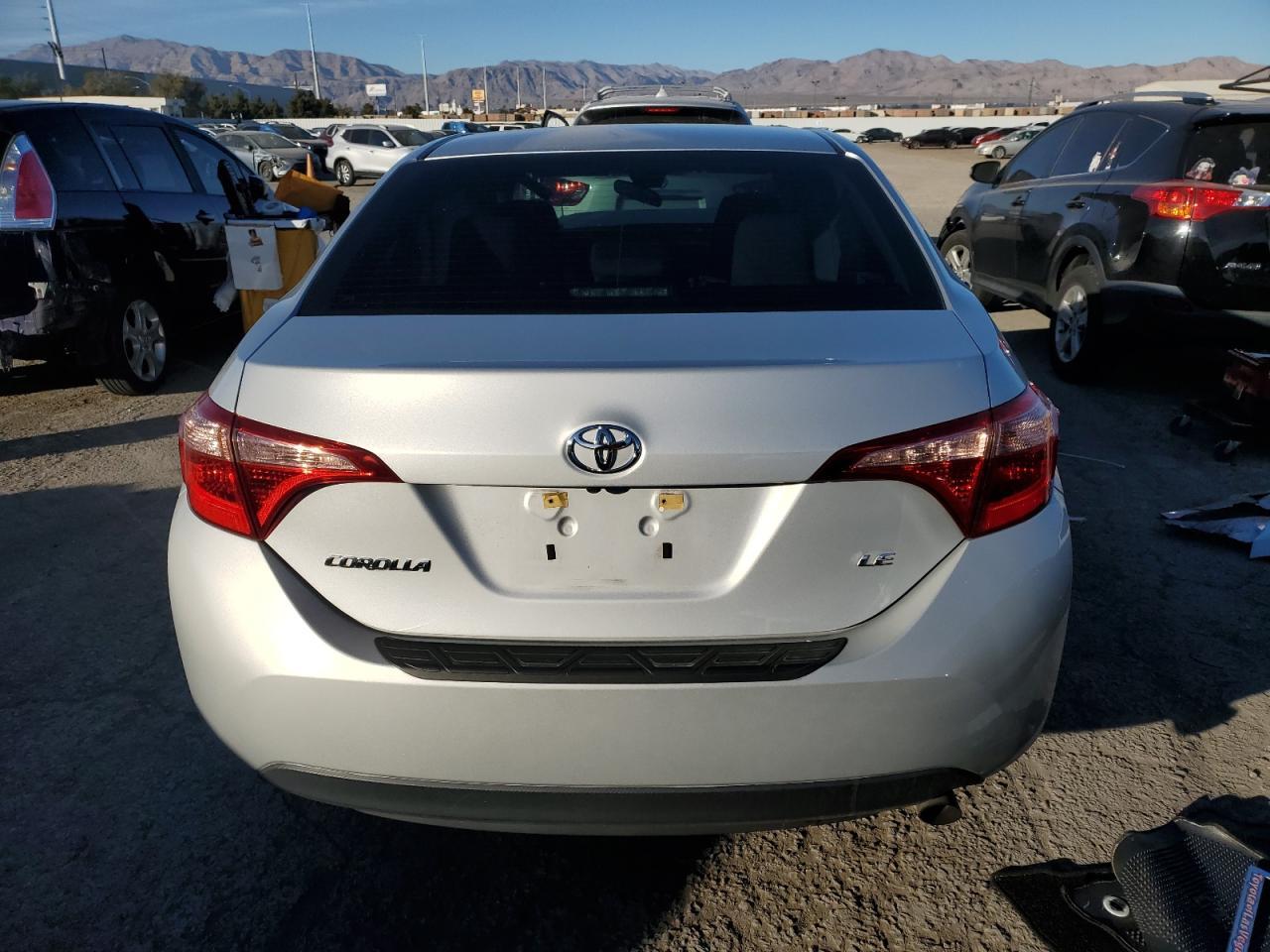 2019 TOYOTA COROLLA L - Фото 6