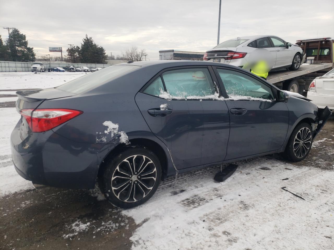 2016 TOYOTA COROLLA L - Фото 3