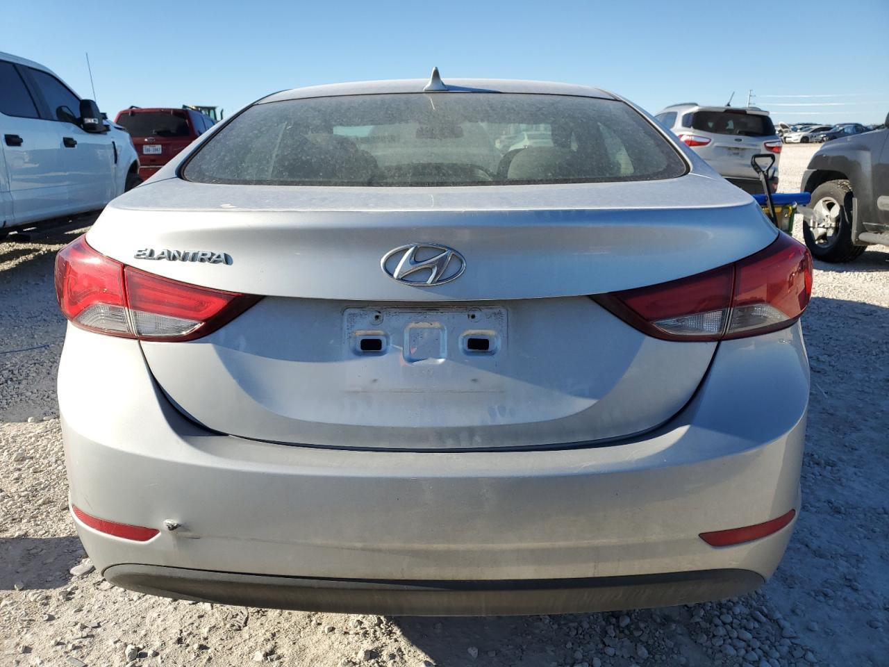 2014 HYUNDAI ELANTRA SE - Image 6