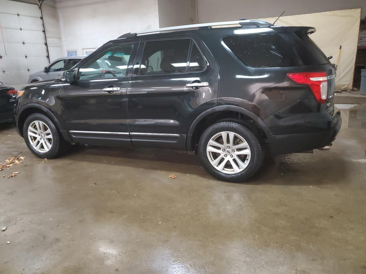 2013 FORD EXPLORER L - Фото 2