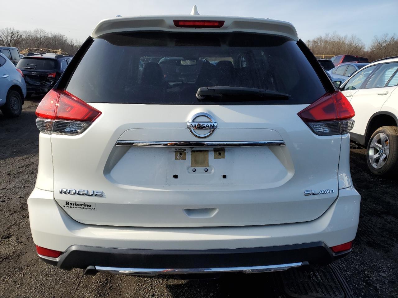 2017 NISSAN ROGUE S - Image 6