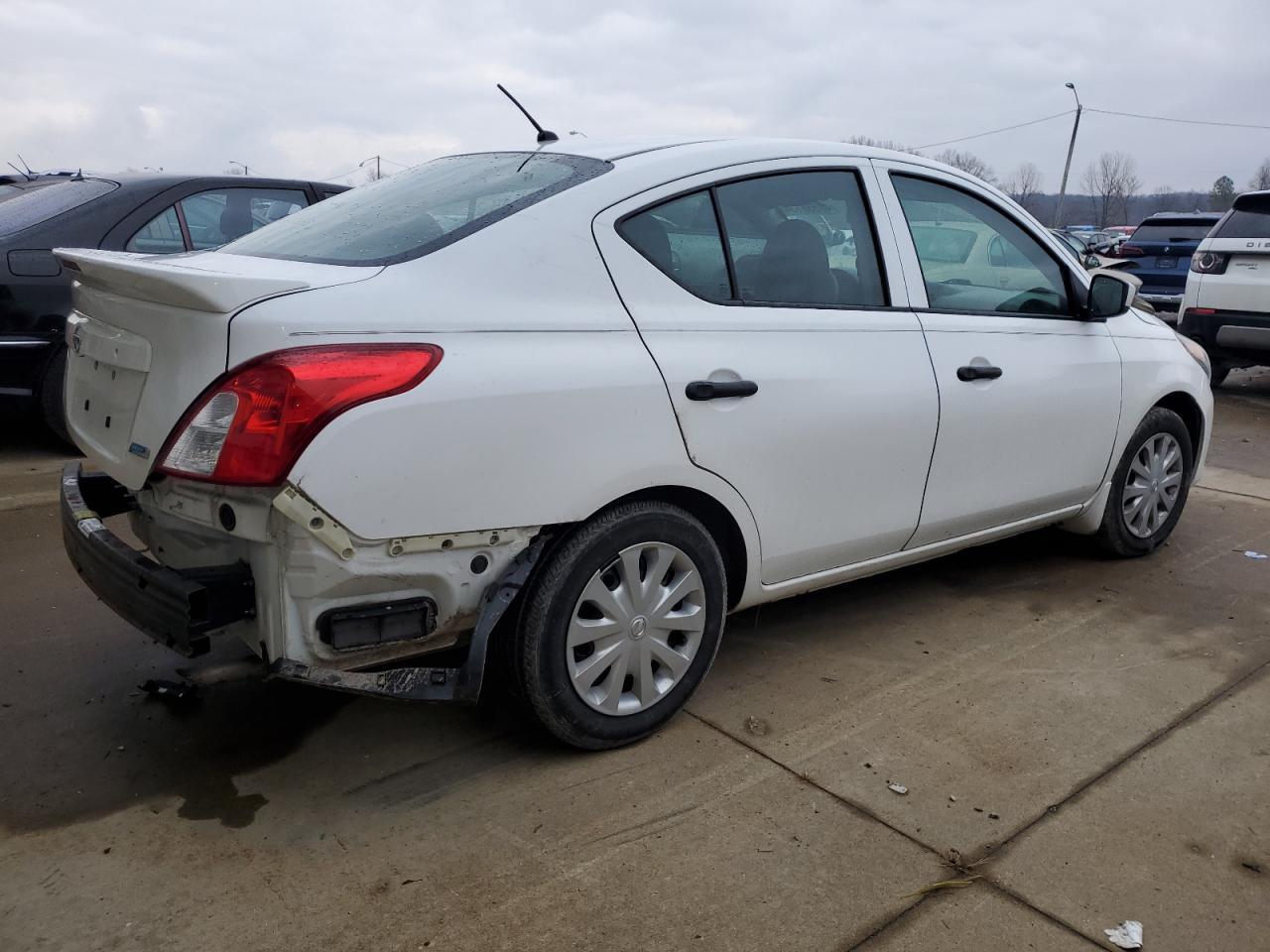 2016 NISSAN VERSA S - Фото 3