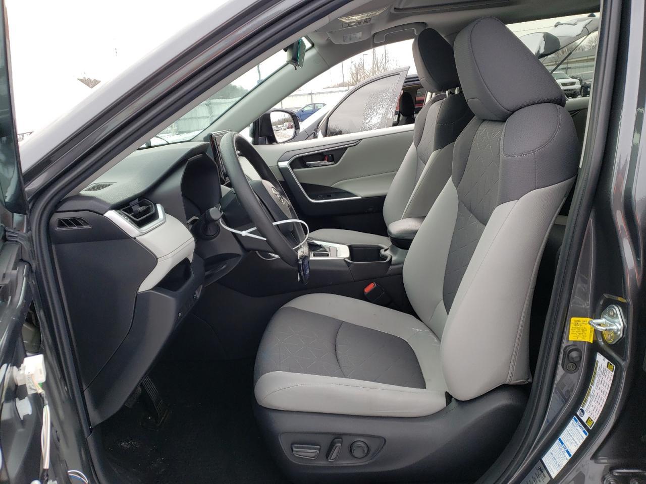2022 TOYOTA RAV4 XLE - Image 7