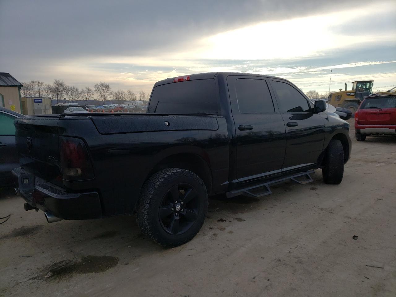 2014 RAM 1500 ST - Image 3