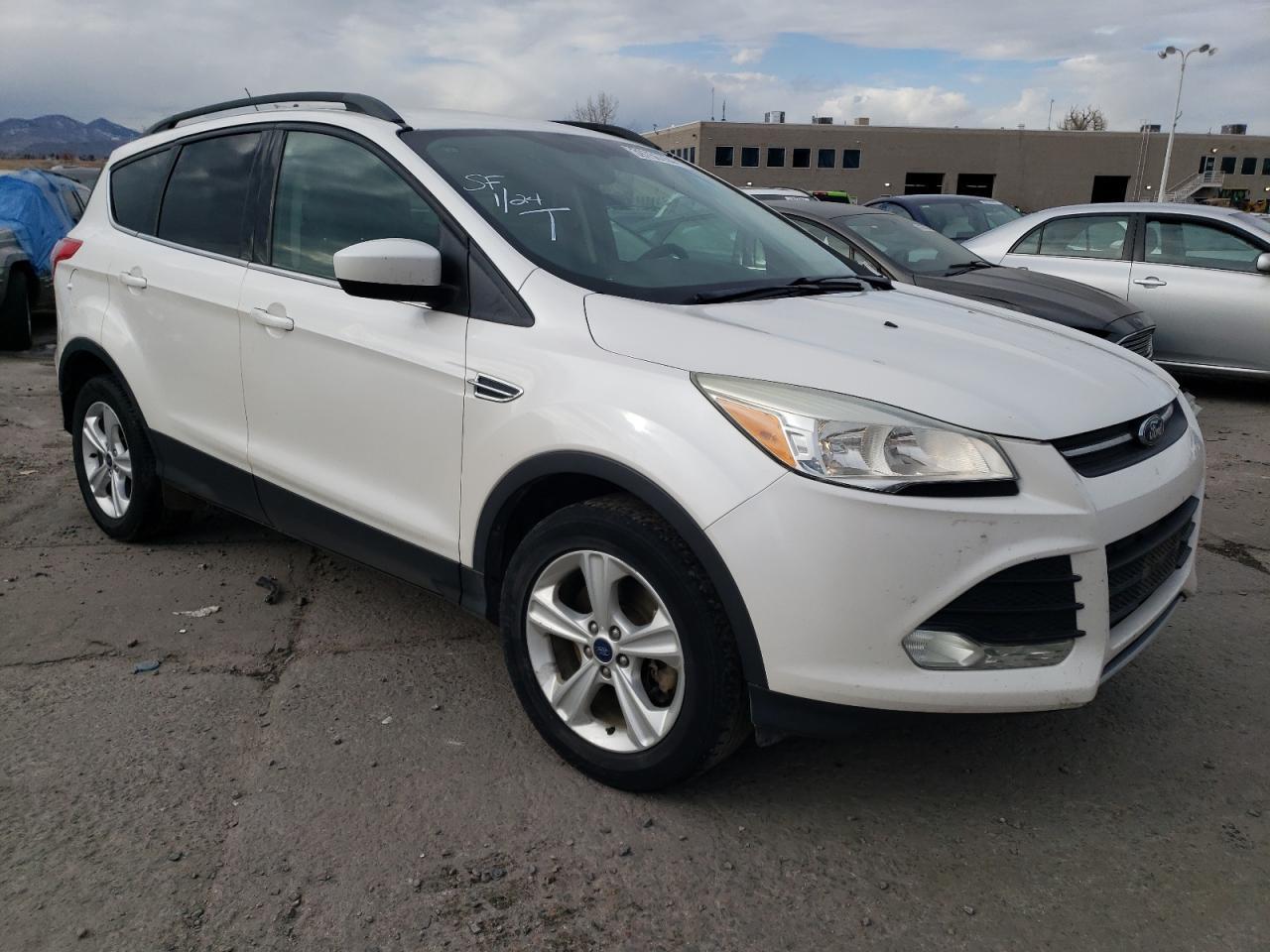 2015 FORD ESCAPE SE - Image 4