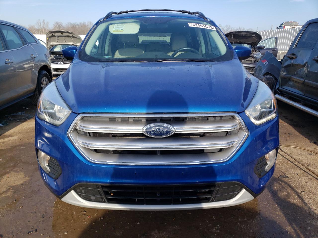2017 FORD ESCAPE SE - Фото 5