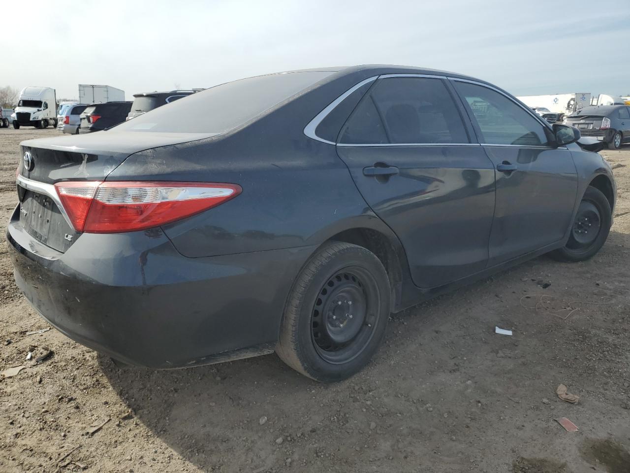 2016 TOYOTA CAMRY LE - Фото 3