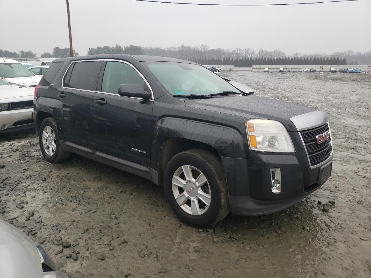 2013 GMC TERRAIN SL - Image 4