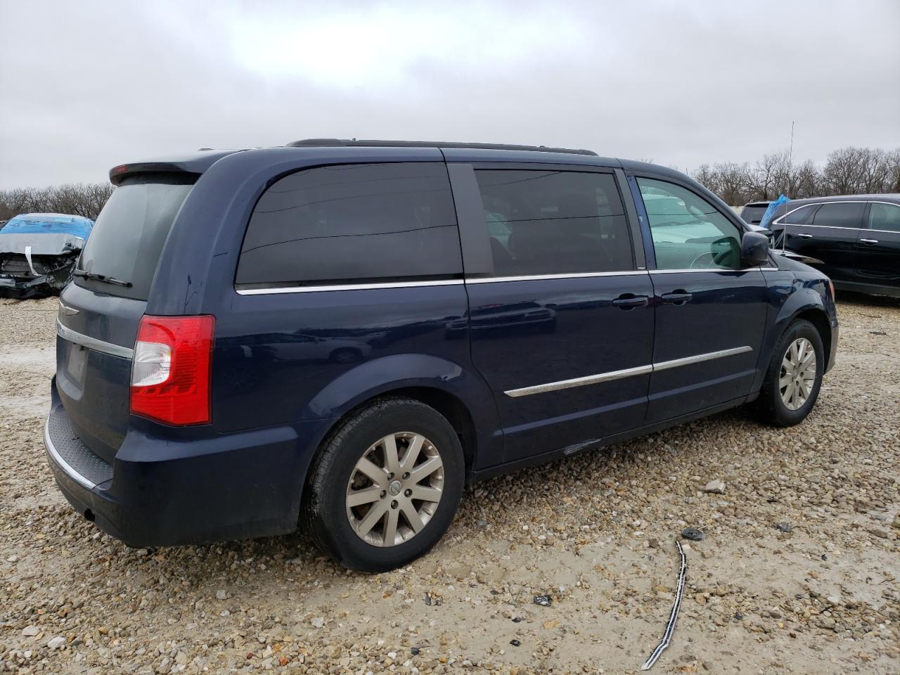 2014 CHRYSLER TOWN & COU - Image 3