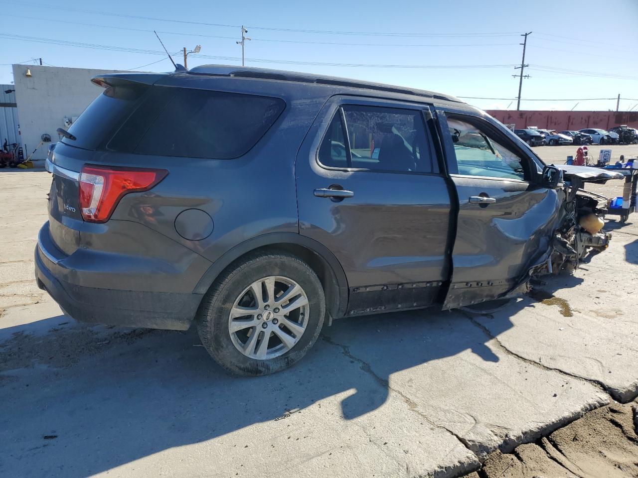 2018 FORD EXPLORER X - Фото 3