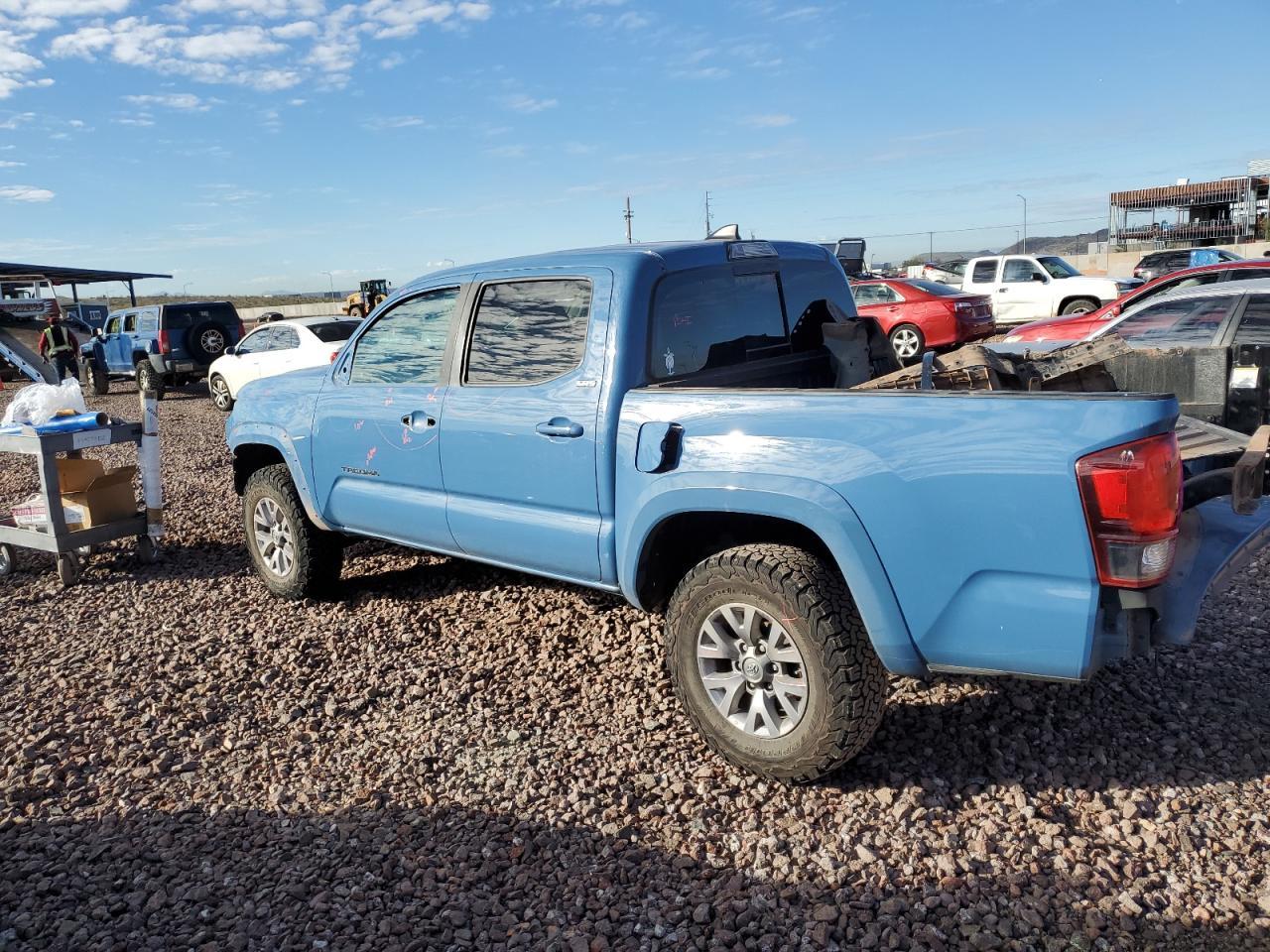 2019 TOYOTA TACOMA DOU - Фото 2