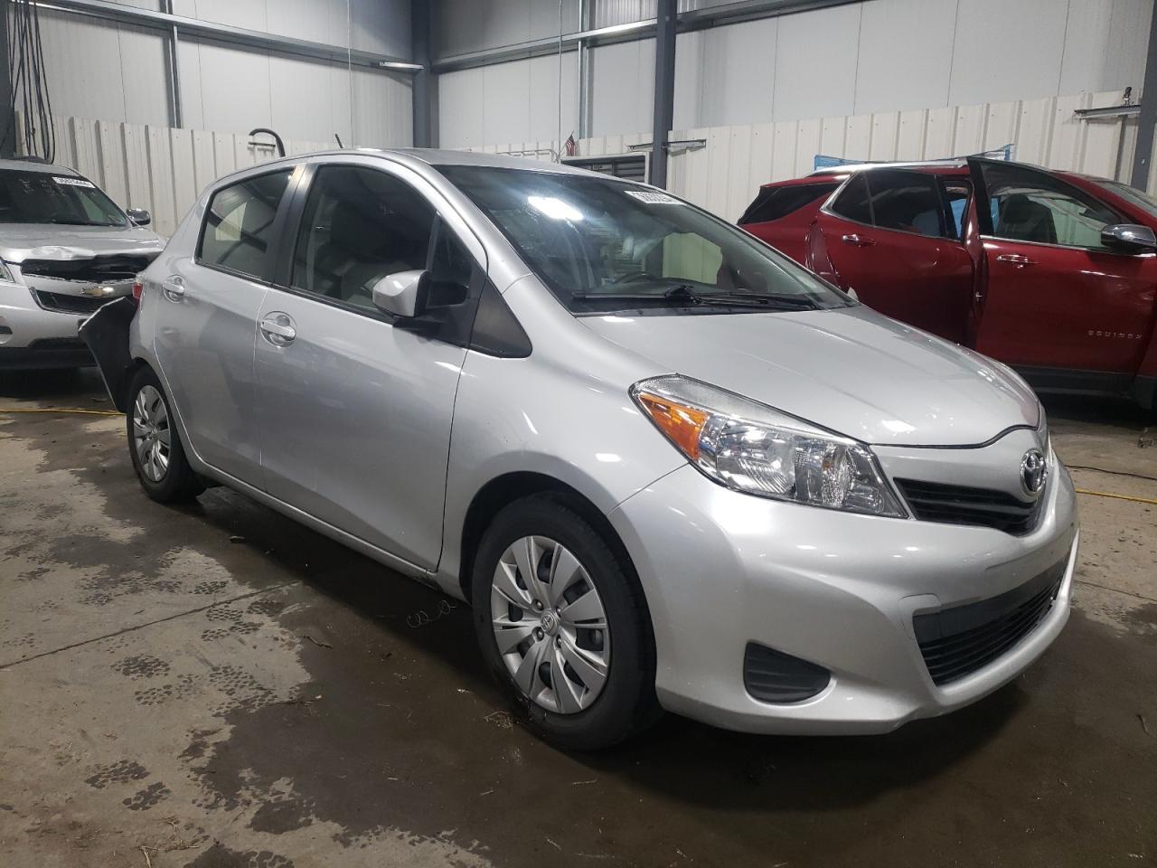 2014 TOYOTA YARIS - Фото 4