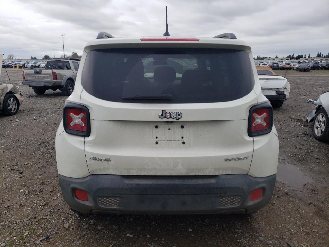 2017 JEEP RENEGADE S - Image 6