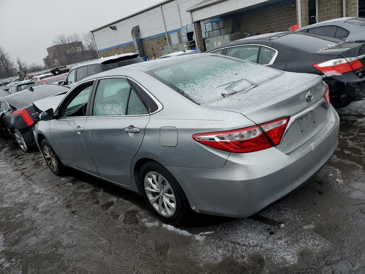 2016 TOYOTA CAMRY LE - Image 2
