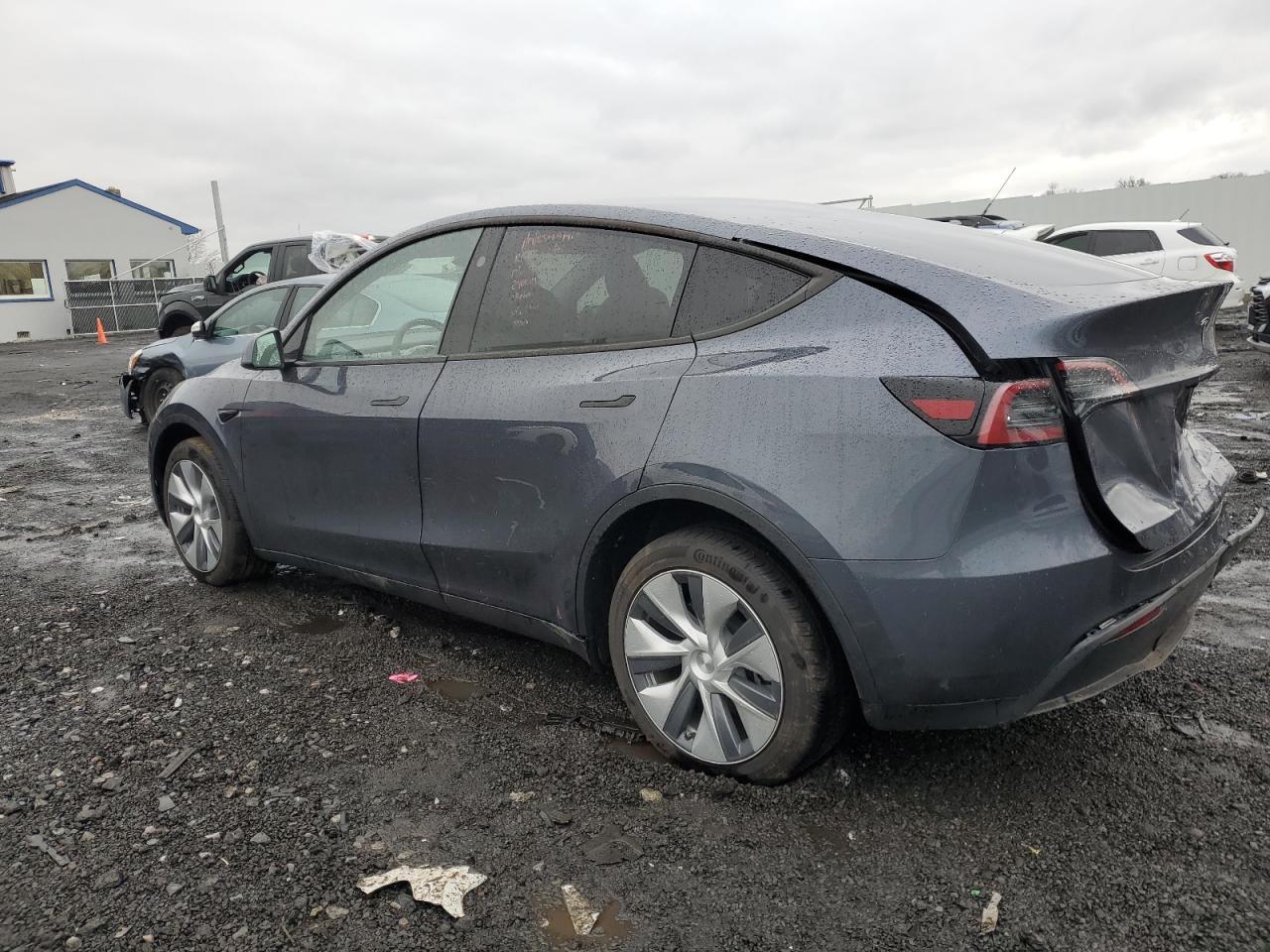 2023 TESLA MODEL Y - Фото 2