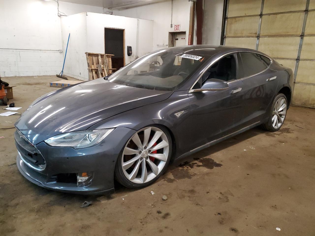 2015 TESLA MODEL S P8