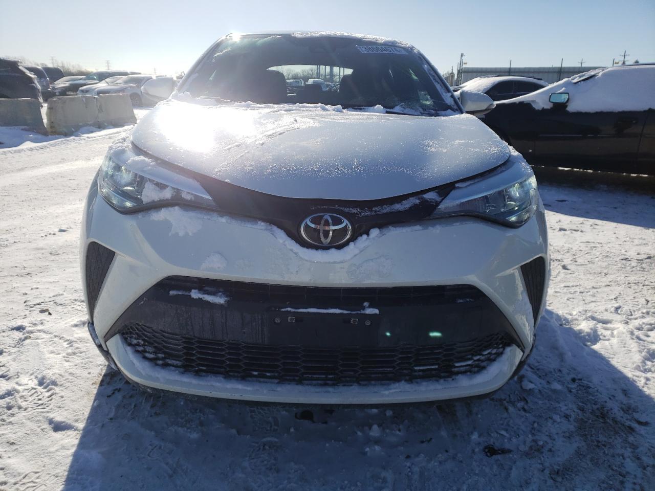 2021 TOYOTA C-HR XLE - Фото 5