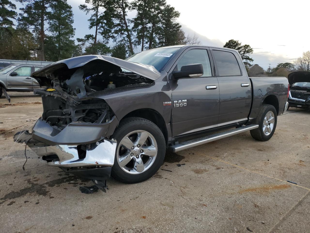 2015 RAM 1500 SLT