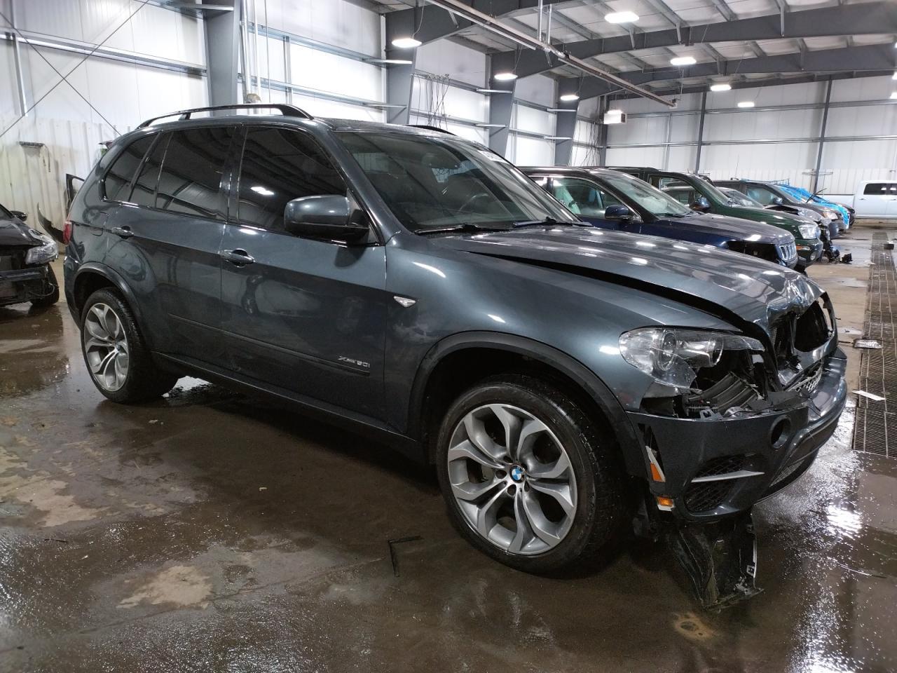 2013 BMW X5 XDRIVE5 - Image 4