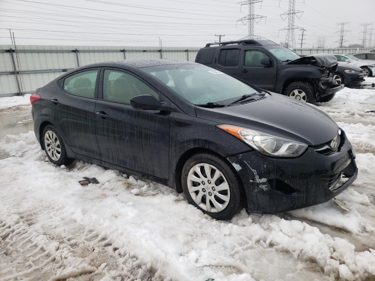 2013 HYUNDAI ELANTRA GL - Image 4