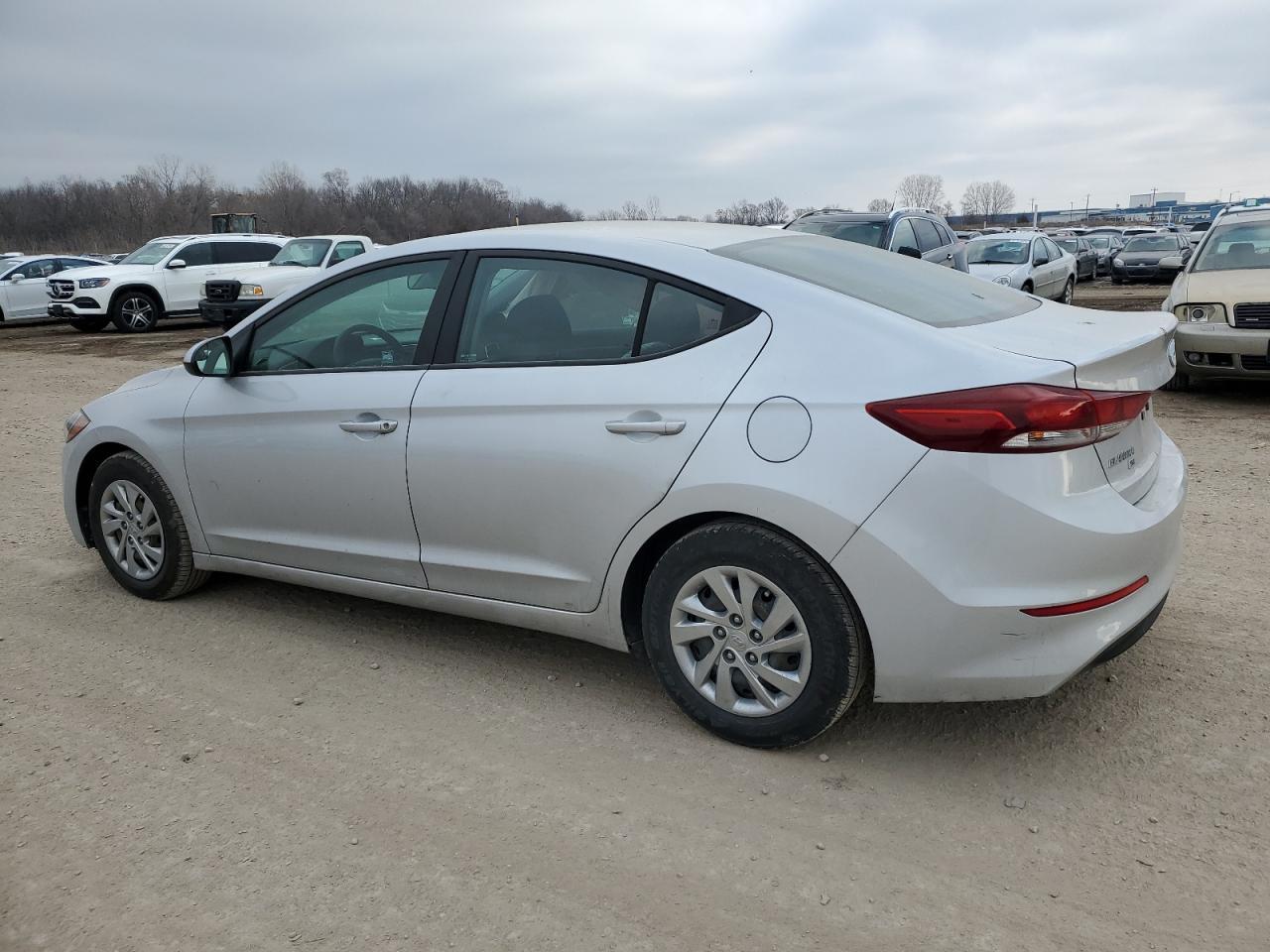 2018 HYUNDAI ELANTRA SE - Image 2