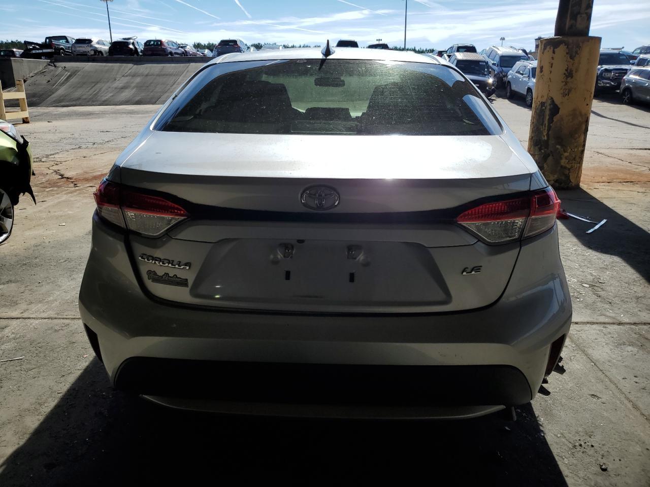 2021 TOYOTA COROLLA LE - Фото 6