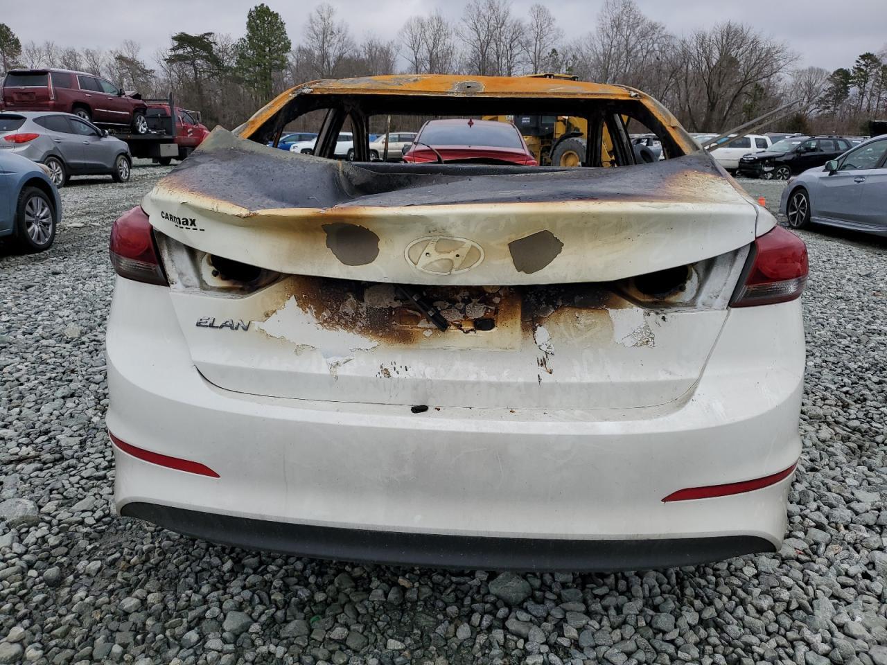2018 HYUNDAI ELANTRA SE - Фото 6