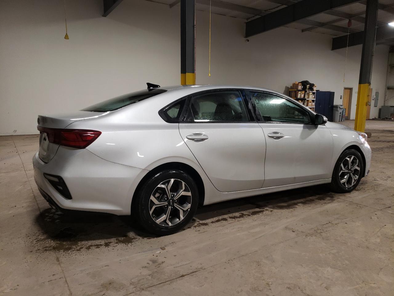 2021 KIA FORTE FE - Фото 3