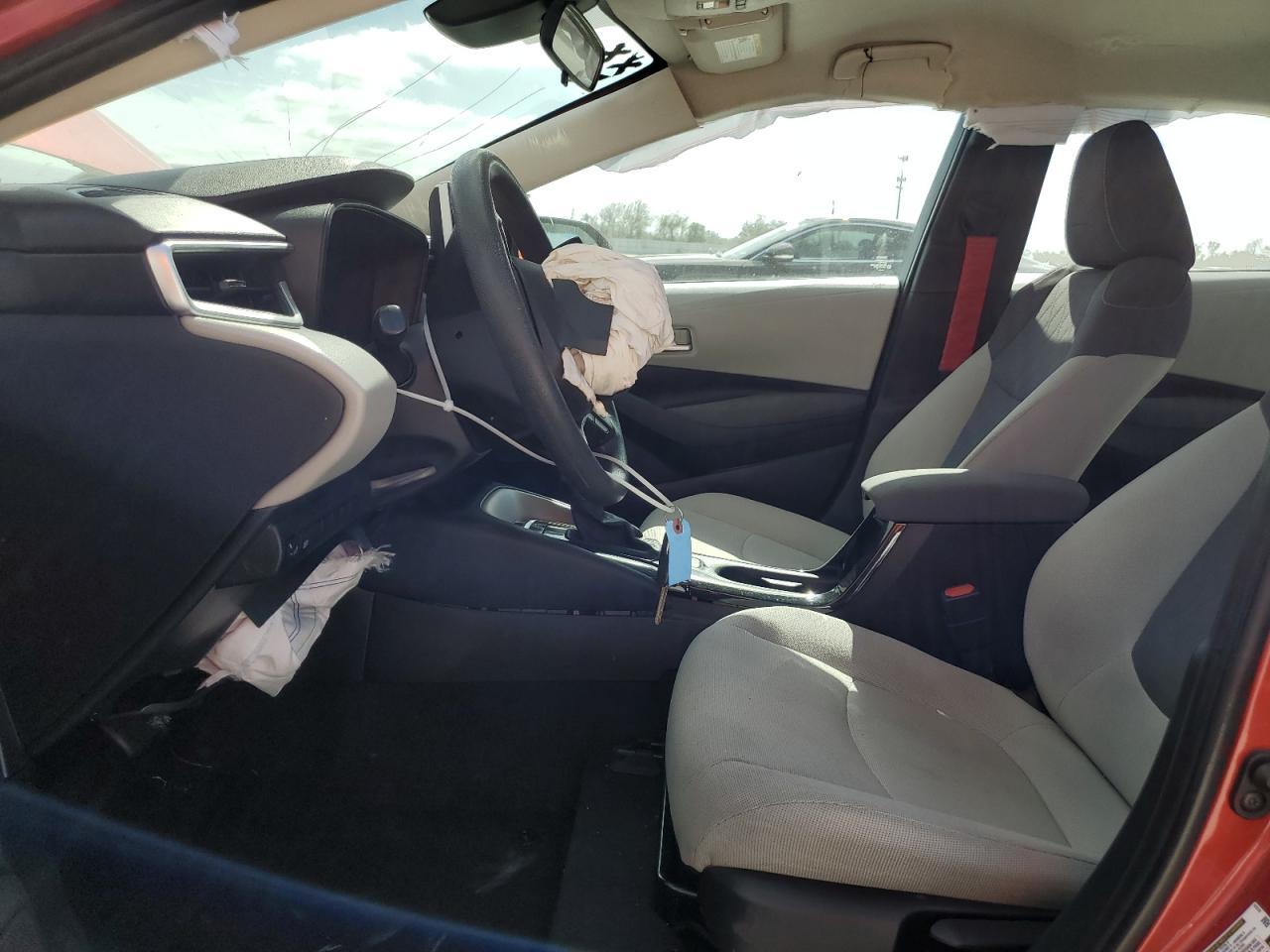2020 TOYOTA COROLLA LE - Фото 7