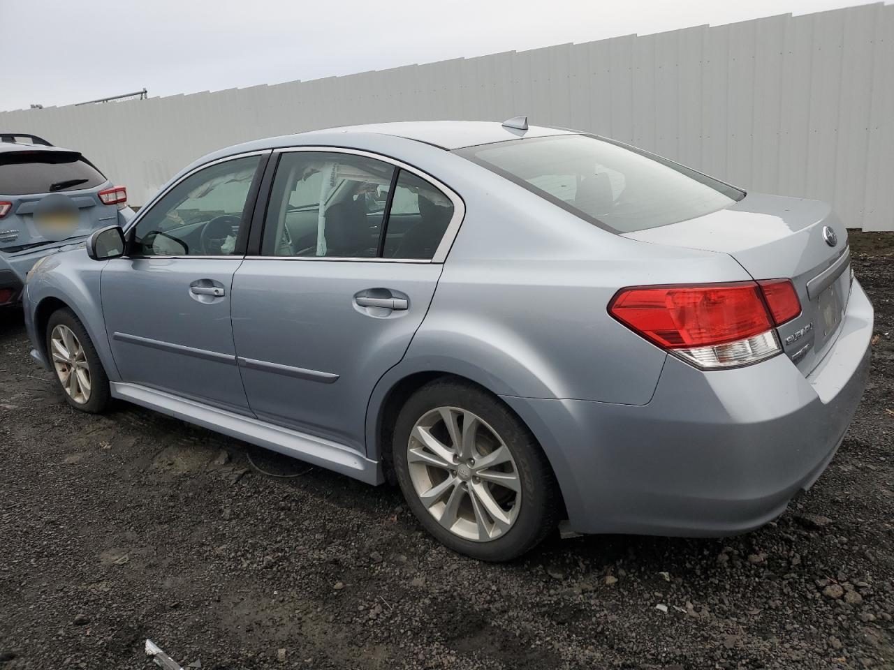 2014 SUBARU LEGACY 2.5 - Image 2