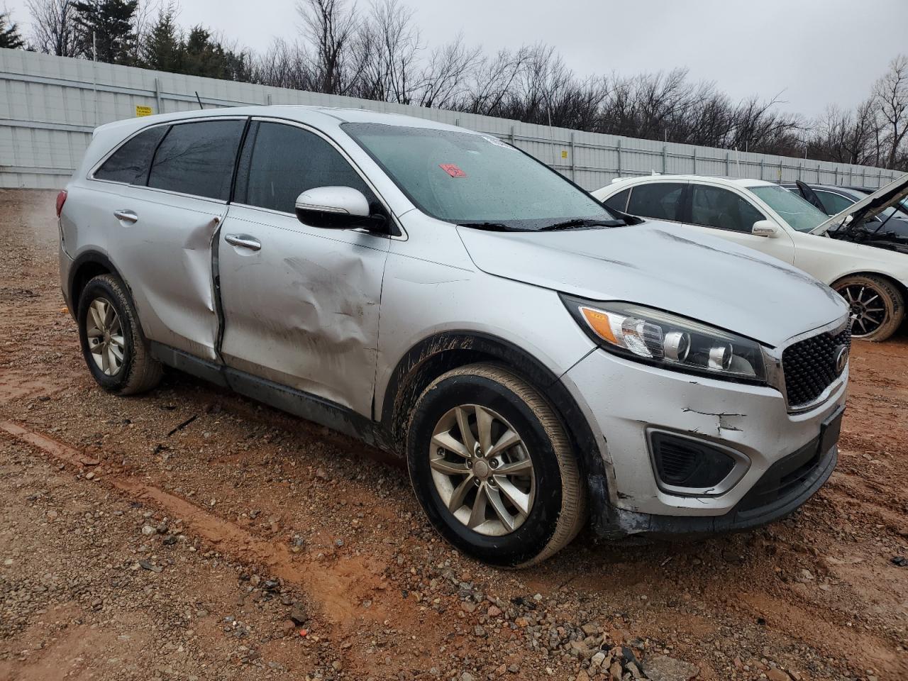 2017 KIA SORENTO LX - Фото 4