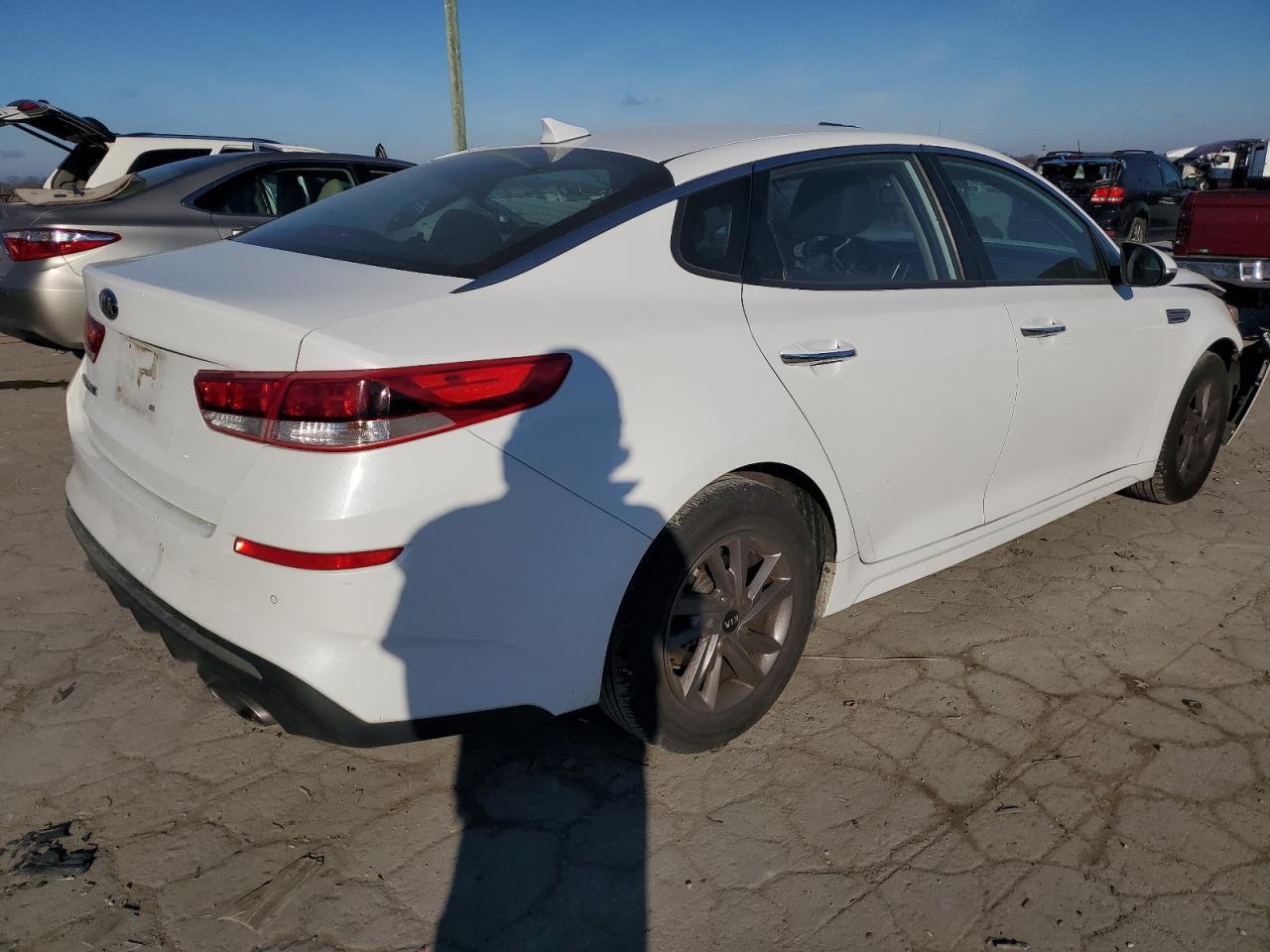 2020 KIA OPTIMA LX - Фото 3