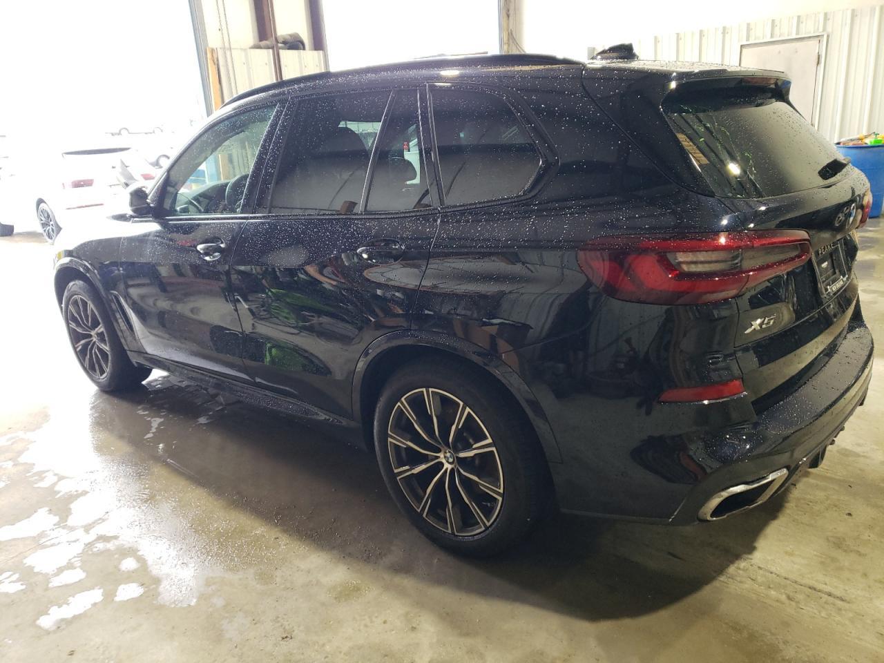 2022 BMW X5 XDRIVE4 - Фото 2