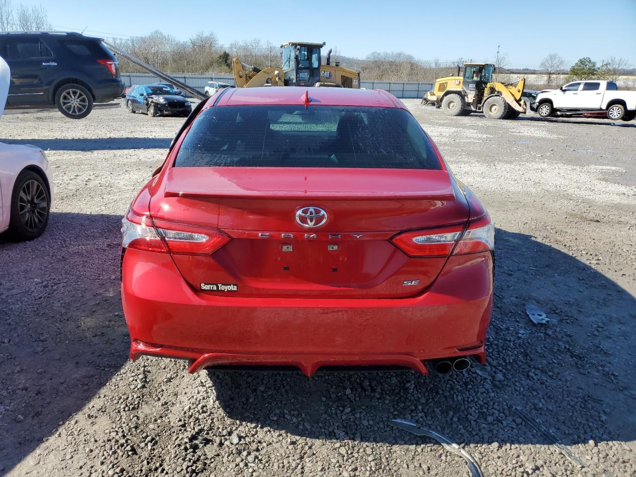 2020 TOYOTA CAMRY SE - Фото 6