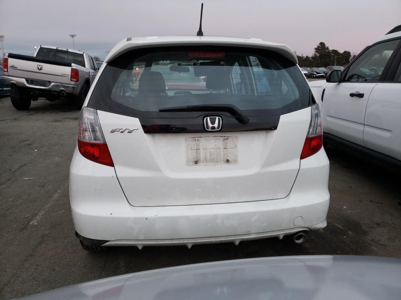 2011 HONDA FIT SPORT - Image 6