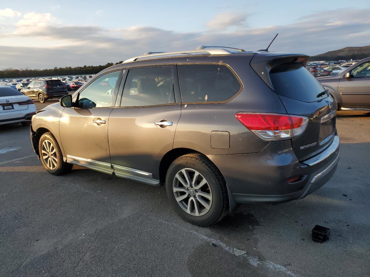 2013 NISSAN PATHFINDER - Image 2