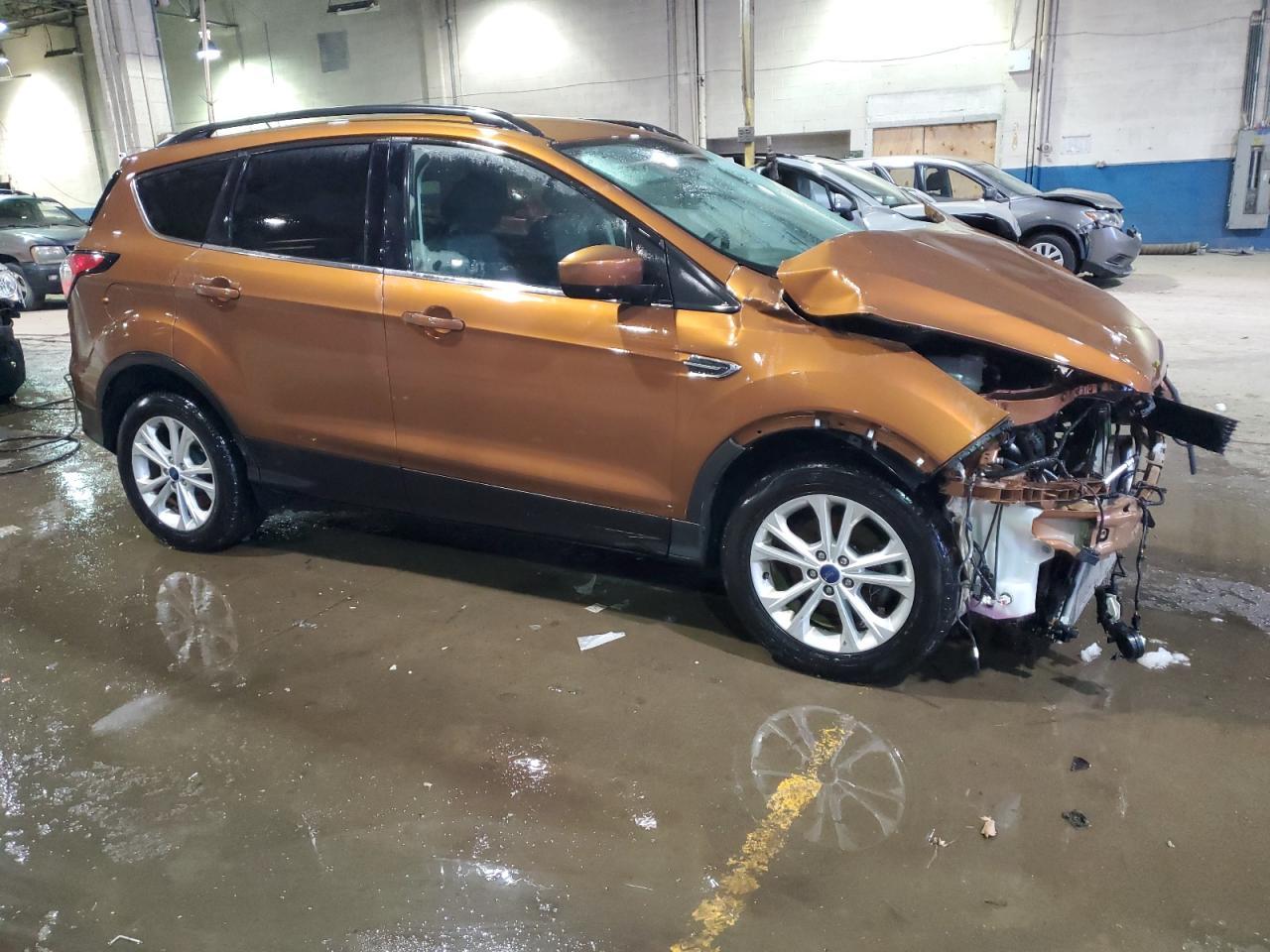 2017 FORD ESCAPE SE - Image 4